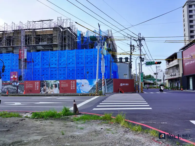 推出「興華苑」後,麗欣建設今年將推出第二案,由建築師曾國立規劃,以生態與科技共融打造新住宅型態。(圖/記者蘇茵慧) 推出「興華苑」後,麗欣建設今年將推出第二案,由建築師曾國立規劃,以生態與科技共融打造新住宅型態。(圖/記者蘇茵慧)