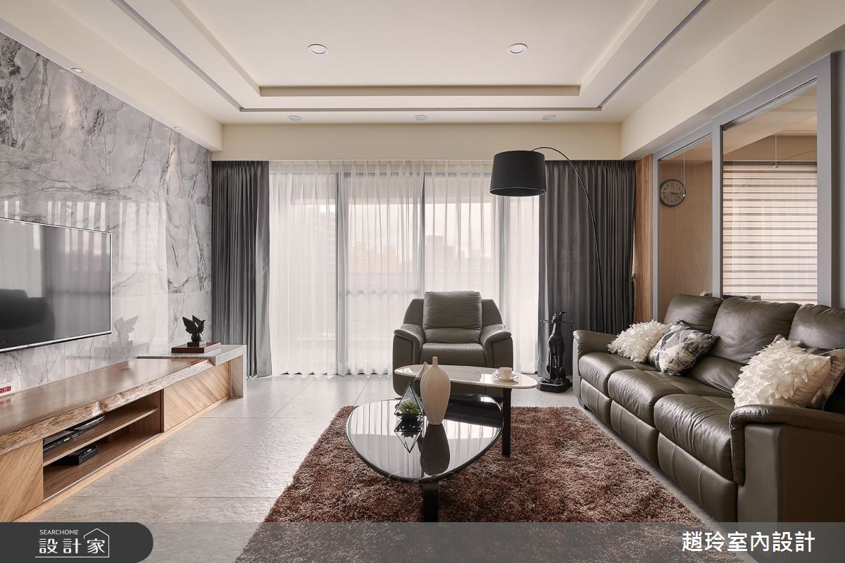 翻玩紋路材質，為溫暖知性的 82 坪宅邸創造更多家的記憶 !